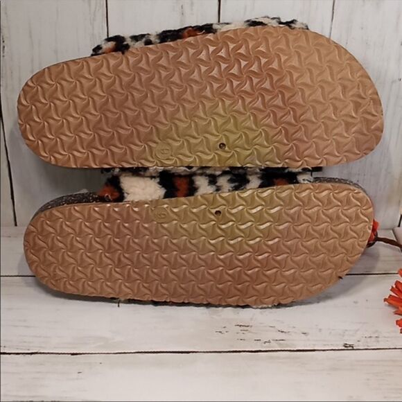 Secret Treasures Women's Cheetah Print Sandals || Size 6, 9, 11 - Picture 6 of 6